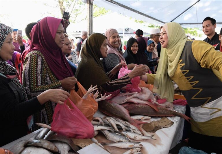 Datuk Seri Rina Mohd Harun