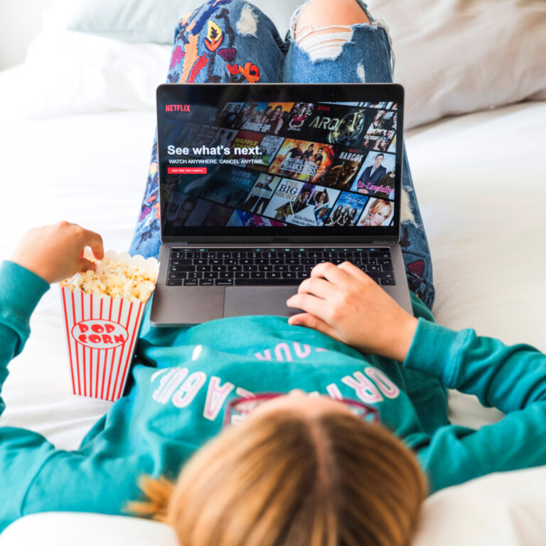 Bagaimana Netflix Bunuh Blockbuster