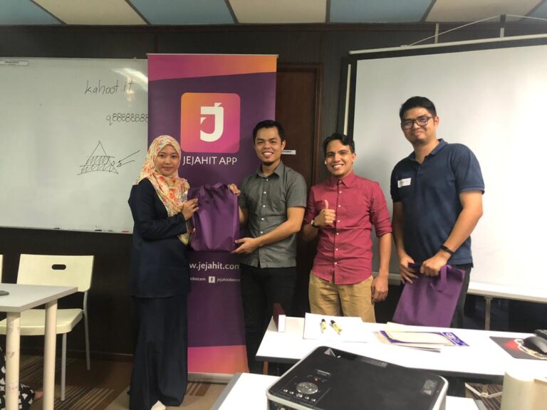 Borak Tepi bersama Shamir Adnan Shaukat, Jejahit di Awan